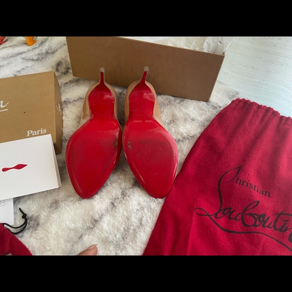 Beautiful simple nice heels. - Picture 7 of 11